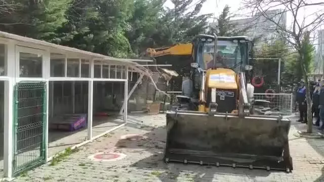 Türkiye Deniz Canlıları Müzesi 'izinsiz belediye alanı işgali' iddiasıyla yıkıldı Türkiye Deniz Canlıları Müzesi 'izinsiz belediye alanı işgali' iddiasıyla yıkıldı