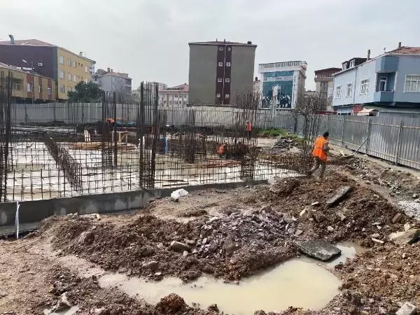 ÜMRANİYE'DE CAMİ İNŞAATINDA İŞÇİLER HAVAN TOPU MERMİSİ BULDU ÜMRANİYE'DE CAMİ İNŞAATINDA İŞÇİLER HAVAN TOPU MERMİSİ BULDU