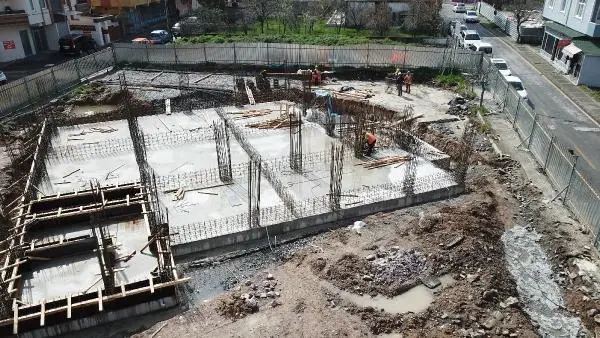 ÜMRANİYE'DE CAMİ İNŞAATINDA İŞÇİLER HAVAN TOPU MERMİSİ BULDU ÜMRANİYE'DE CAMİ İNŞAATINDA İŞÇİLER HAVAN TOPU MERMİSİ BULDU