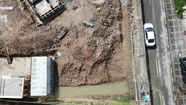 ÜMRANİYE'DE CAMİ İNŞAATINDA İŞÇİLER HAVAN TOPU MERMİSİ BULDU ÜMRANİYE'DE CAMİ İNŞAATINDA İŞÇİLER HAVAN TOPU MERMİSİ BULDU