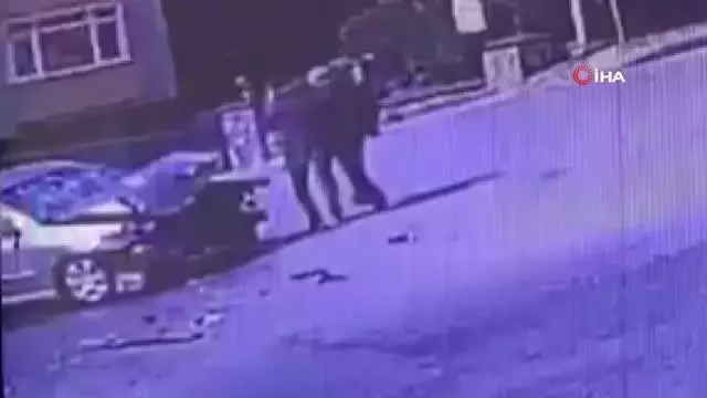 Son dakika haberleri | Ümraniye'de iki aracın kafa kafaya çarpıştığı feci kaza kamerada Son dakika haberleri | Ümraniye'de iki aracın kafa kafaya çarpıştığı feci kaza kamerada