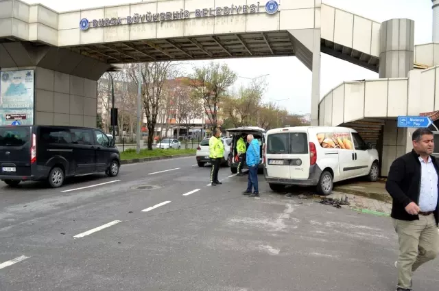Kuralları ihlal etti, üst geçidin altına girerek durabildi Kuralları ihlal etti, üst geçidin altına girerek durabildi