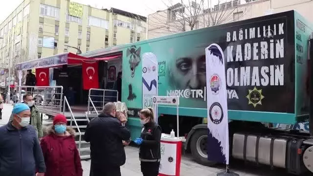 Uyuşturucunun zararlarının anlatıldığı 'Narko TIR' hizmete sunuldu Uyuşturucunun zararlarının anlatıldığı 'Narko TIR' hizmete sunuldu
