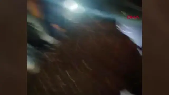 Araçta uyuşturucu ele geçti; 3 kişi tutuklandı Araçta uyuşturucu ele geçti; 3 kişi tutuklandı