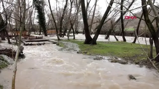 YAĞIŞLARIN ARDINDAN TARIM ARAZİLERİ SULAR ALTINDA KALDI YAĞIŞLARIN ARDINDAN TARIM ARAZİLERİ SULAR ALTINDA KALDI