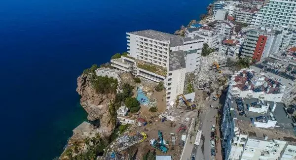 YIKIMINA BAŞLANAN DİVAN TALYA OTEL YERİNE, 3 YILDA YENİSİ YAPILACAK YIKIMINA BAŞLANAN DİVAN TALYA OTEL YERİNE, 3 YILDA YENİSİ YAPILACAK