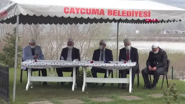 ZONGULDAK ÇAYCUMA'DAKİ KÖPRÜ FACİASINDA ÖLENLER DUALARLA ANILDI ZONGULDAK ÇAYCUMA'DAKİ KÖPRÜ FACİASINDA ÖLENLER DUALARLA ANILDI