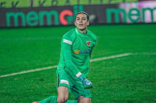 18-year-old goalkeeper Alemdar, tired of making a save, got worse when he ran out of power