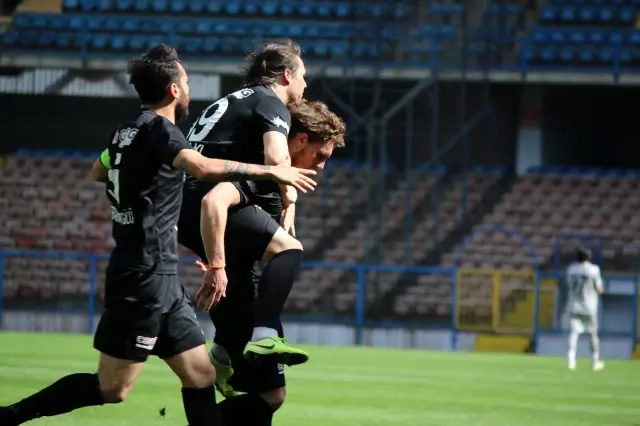 2. Lig: Kardemir Karabükspor: 1 Kırklarelispor: 3 2. Lig: Kardemir Karabükspor: 1 Kırklarelispor: 3