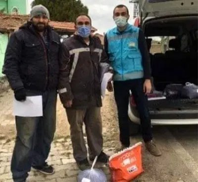 4 köye ayçiçeği tohumu dağıtımı 4 köye ayçiçeği tohumu dağıtımı