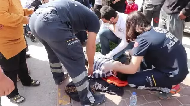 Son dakika haberi: 7 yaşındaki çocuğa otomobil çarptı, yakınları gözyaşlarına boğuldu Son dakika haberi: 7 yaşındaki çocuğa otomobil çarptı, yakınları gözyaşlarına boğuldu