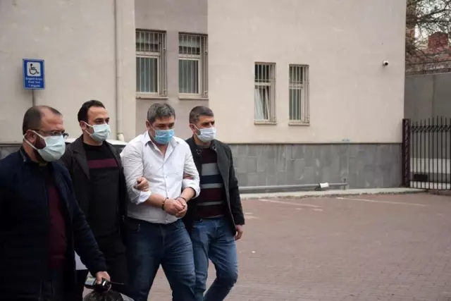 Son dakika haberi! 7 yıl önce boşandığı eşini kıskançlık nedeniyle 15 kez bıçaklayıp öldürdüğü ortaya çıktı Son dakika haberi! 7 yıl önce boşandığı eşini kıskançlık nedeniyle 15 kez bıçaklayıp öldürdüğü ortaya çıktı