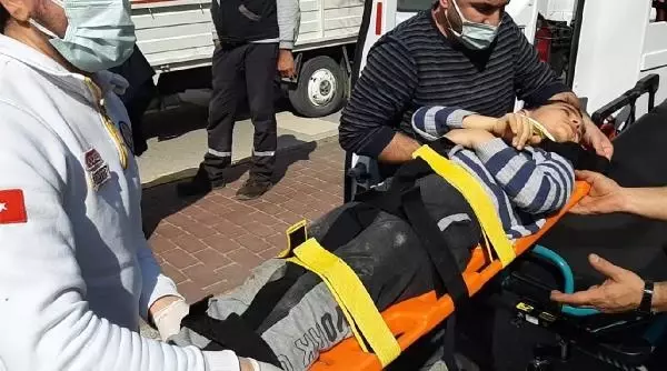 8 yaşındaki Toprak kazada yaralandı, anneannesi gözyaşı döktü 8 yaşındaki Toprak kazada yaralandı, anneannesi gözyaşı döktü