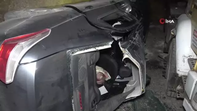 Adana'da otomobil şantiyeye devrildi: 1 yaralı Adana'da otomobil şantiyeye devrildi: 1 yaralı