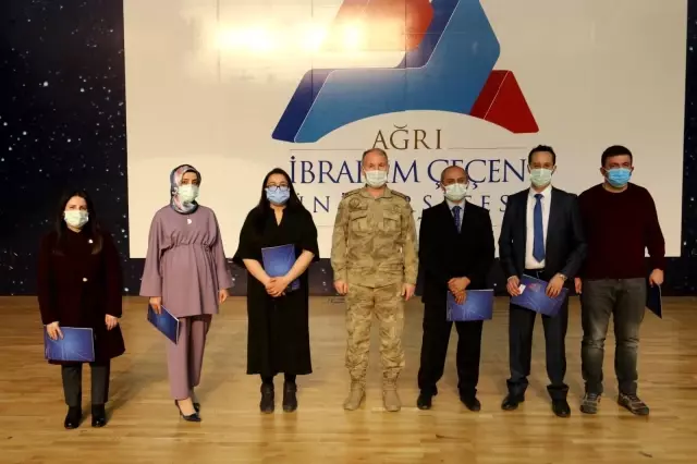 AİÇÜ'de Akademik Teşvik ve Cübbe Giyme Töreni Yapıldı AİÇÜ'de Akademik Teşvik ve Cübbe Giyme Töreni Yapıldı