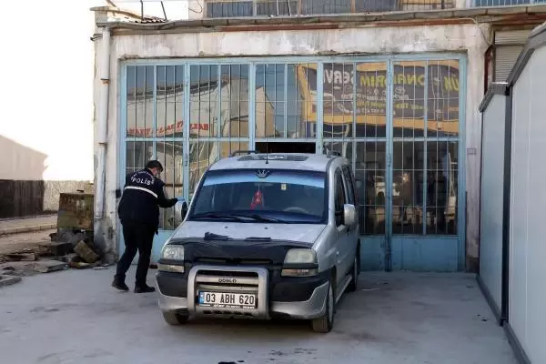 ALACAK MESELESİNDE BABA- OĞUL TARAFINDAN DARBEDİLİP, TÜFEKLE VURULDU ALACAK MESELESİNDE BABA- OĞUL TARAFINDAN DARBEDİLİP, TÜFEKLE VURULDU