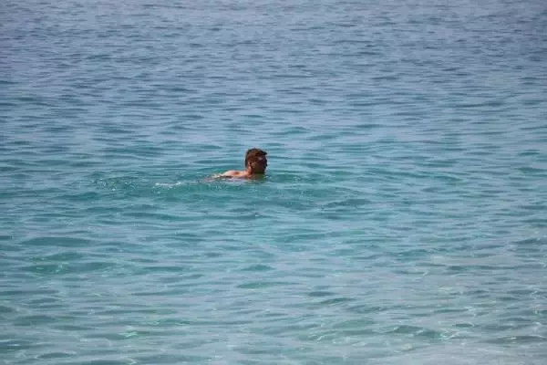 Alanya'da plajlar doldu Alanya'da plajlar doldu