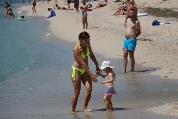 Alanya'da plajlar doldu Alanya'da plajlar doldu