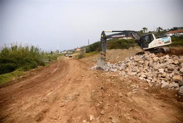 Alanya'nın Demirtaş ve Keşefli mahallerine yeni yol Alanya'nın Demirtaş ve Keşefli mahallerine yeni yol
