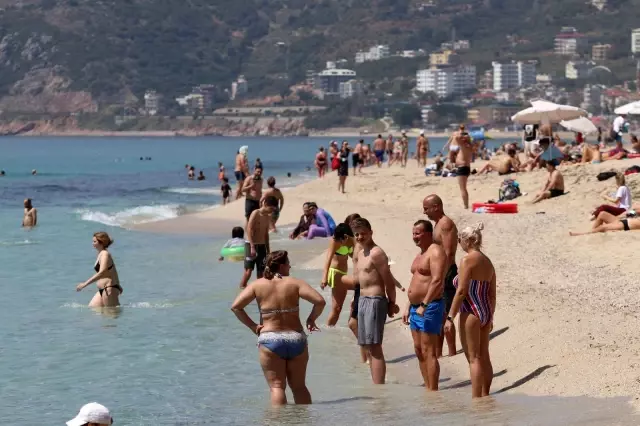 Alanya'ya yaz erken geldi Alanya'ya yaz erken geldi