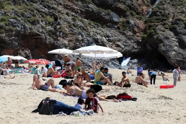 Alanya'ya yaz erken geldi Alanya'ya yaz erken geldi