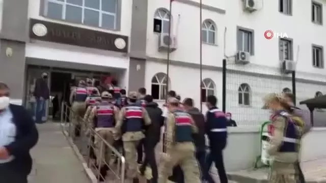Son dakika... Altınözü'de uyuşturucu operasyonu: 7 tutuklu Son dakika... Altınözü'de uyuşturucu operasyonu: 7 tutuklu