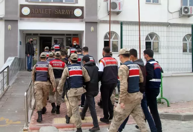 Son dakika... Altınözü'de uyuşturucu operasyonu: 7 tutuklu Son dakika... Altınözü'de uyuşturucu operasyonu: 7 tutuklu