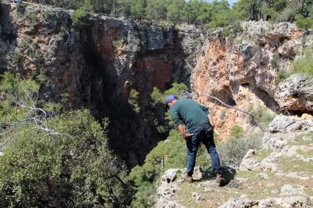 Antalya'da kayıp genç uçurum ve ormanlık alanda aranıyor Antalya'da kayıp genç uçurum ve ormanlık alanda aranıyor