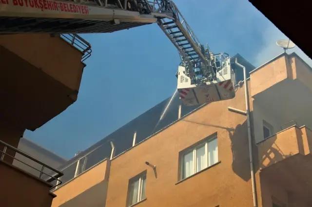 Apartmandaki mangal keyfi kötü bitti Apartmandaki mangal keyfi kötü bitti