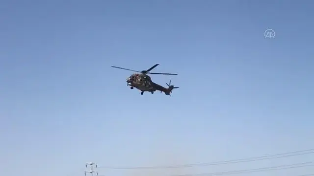 Son dakika haber... Askeri gösteri uçağı düştü (2) Son dakika haber... Askeri gösteri uçağı düştü (2)