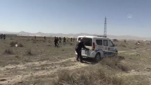 Askeri gösteri uçağı düştü (3) Askeri gösteri uçağı düştü (3)