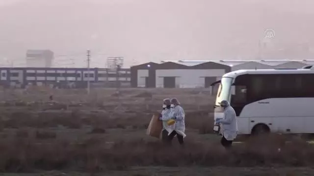 Askeri gösteri uçağı düştü (5) Askeri gösteri uçağı düştü (5)