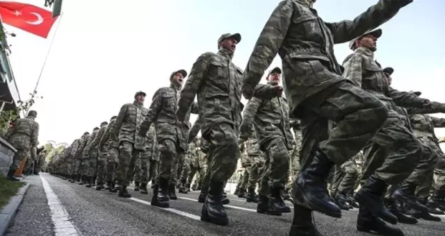Askerler, erler, subaylar oy kullanabilir mi? Askerde oy kullanma var mı? Kimler oy kullanamaz? YSK seçim kurulu kararı! Askerler, erler, subaylar oy kullanabilir mi? Askerde oy kullanma var mı? Kimler oy kullanamaz? YSK seçim kurulu kararı!