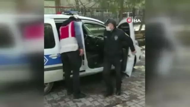 Ataşehir'de yolun karşısına geçen kadına çarptıktan sonra kaçan sürücü yakalandı Ataşehir'de yolun karşısına geçen kadına çarptıktan sonra kaçan sürücü yakalandı