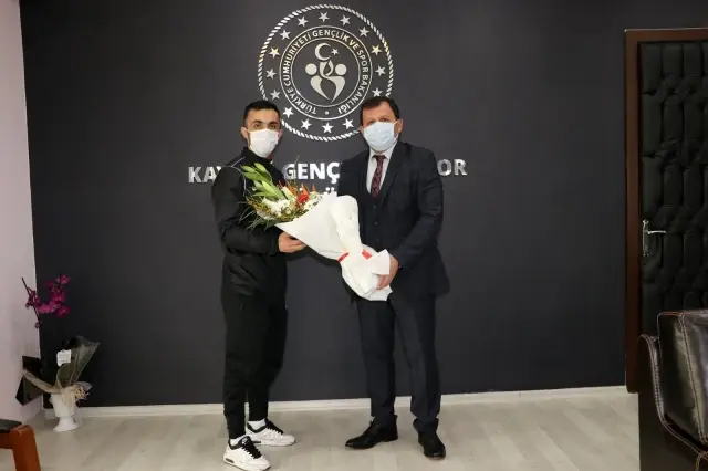Avrupa ikincisi Şahin'den Kabakcı'ya ziyaret Avrupa ikincisi Şahin'den Kabakcı'ya ziyaret