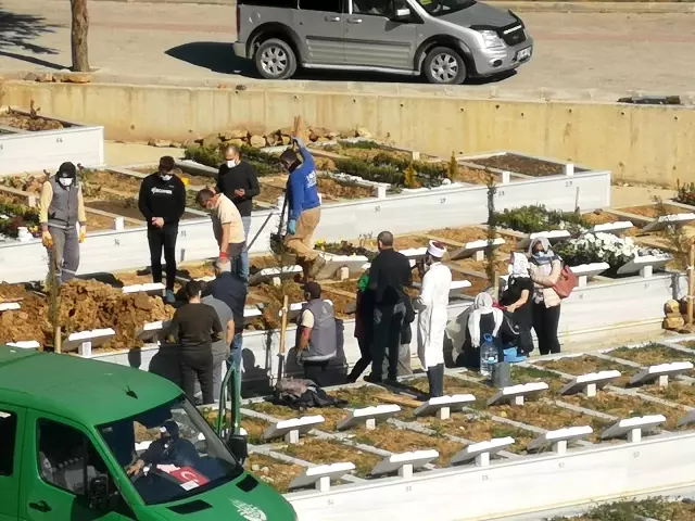 Avukatlık bürosundaki silahlı saldırıda ölen kişi toprağa verildi Avukatlık bürosundaki silahlı saldırıda ölen kişi toprağa verildi