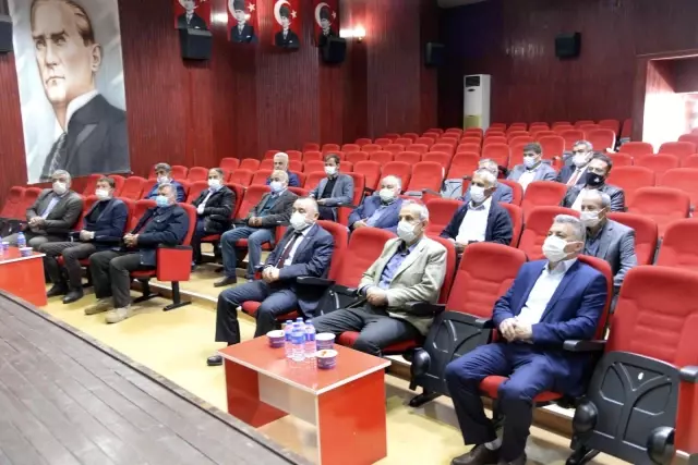 Aydın Büyükşehir Belediyesi Sultanhisarlı muhtarlarla bir araya geldi Aydın Büyükşehir Belediyesi Sultanhisarlı muhtarlarla bir araya geldi