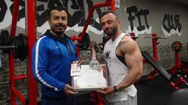 SPOR Aydınlı vücut geliştirmecinin hedefi Avrupa SPOR Aydınlı vücut geliştirmecinin hedefi Avrupa