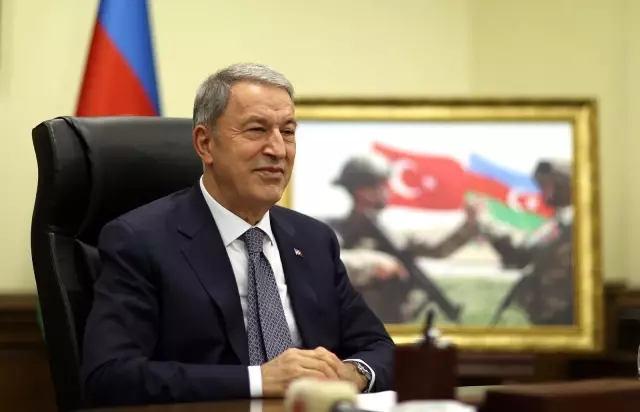 Bakan Akar, Azerbaycan Savunma Bakanı Hasanov ile görüştü Bakan Akar, Azerbaycan Savunma Bakanı Hasanov ile görüştü