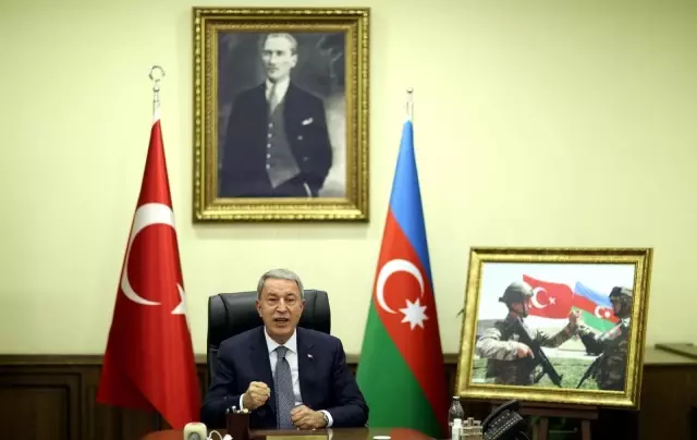Bakan Akar, Azerbaycan Savunma Bakanı Hasanov ile görüştü Bakan Akar, Azerbaycan Savunma Bakanı Hasanov ile görüştü