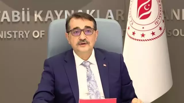 Bakan Dönmez: '(Kojenerasyon tesisi) Yıllık birincil enerji kaynağı tasarrufumuz 2,7 teravatsaattir' Bakan Dönmez: '(Kojenerasyon tesisi) Yıllık birincil enerji kaynağı tasarrufumuz 2,7 teravatsaattir'