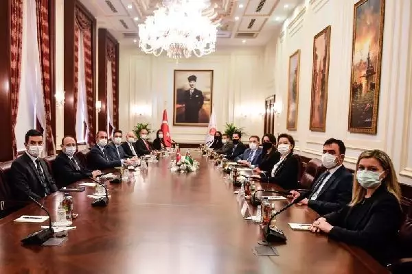 Adalet Bakanı Gül, Azerbaycan İnsan Hakları Komiseri Aliyeva ile görüştü Adalet Bakanı Gül, Azerbaycan İnsan Hakları Komiseri Aliyeva ile görüştü