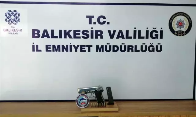 Son dakika haberleri: Balıkesir'de huzur operasyonlarında 129 aranan şahıs yakalandı Son dakika haberleri: Balıkesir'de huzur operasyonlarında 129 aranan şahıs yakalandı
