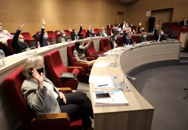 Başkan Arda: 'Olumsuzluklara rağmen ayakları yere basan bir belediye oluşturduk' Başkan Arda: 'Olumsuzluklara rağmen ayakları yere basan bir belediye oluşturduk'