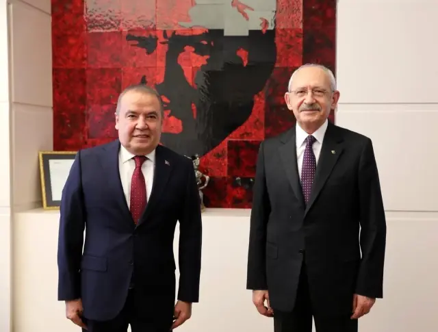 Başkan Böcek CHP Genel Başkanı Kılıçdaroğlu'na projelerini anlattı Başkan Böcek CHP Genel Başkanı Kılıçdaroğlu'na projelerini anlattı