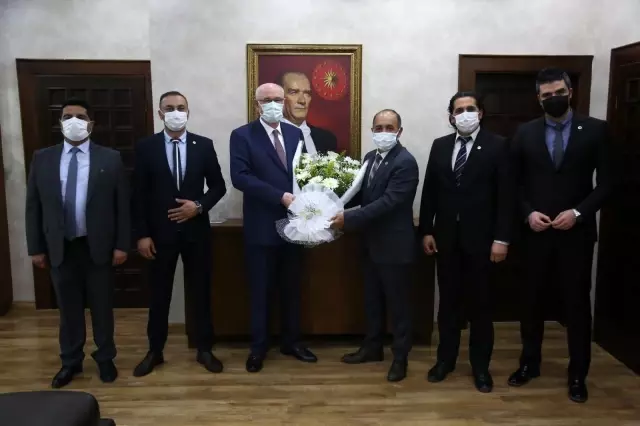Başkan Kurt, Belediye-İş'in yeni yöneticileri ile bir araya geldi Başkan Kurt, Belediye-İş'in yeni yöneticileri ile bir araya geldi