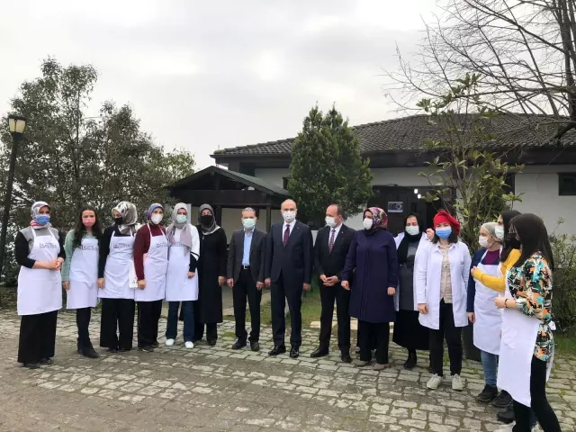 Başkan Özlü BELMEK'i ziyaret etti Başkan Özlü BELMEK'i ziyaret etti