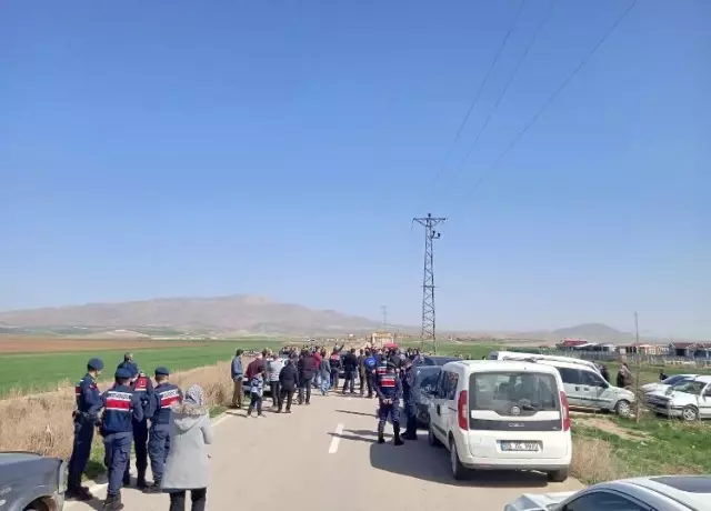 Başkent'te hobi bahçeleri yıkımında gerginlik Başkent'te hobi bahçeleri yıkımında gerginlik