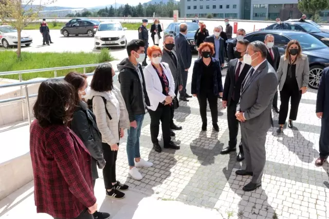 BAÜN şehit öğrencinin ailesini ağırladı BAÜN şehit öğrencinin ailesini ağırladı