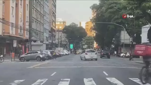 - Brezilya'da Covid-19'a bağlı günlük can kaybı ilk kez 4 bini geçti - Brezilya'da Covid-19'a bağlı günlük can kaybı ilk kez 4 bini geçti